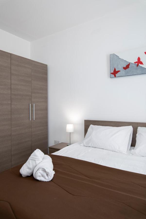 Sea View Apartment 2 Bedrooms 2 Bathrooms, 2 Minutes Away From The Sea Saint Julian's Εξωτερικό φωτογραφία