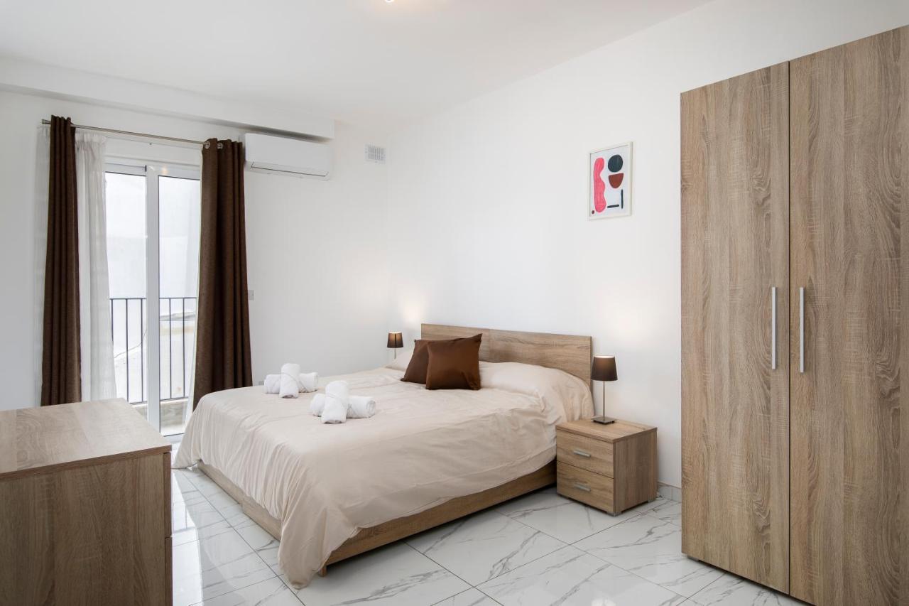 Sea View Apartment 2 Bedrooms 2 Bathrooms, 2 Minutes Away From The Sea Saint Julian's Εξωτερικό φωτογραφία