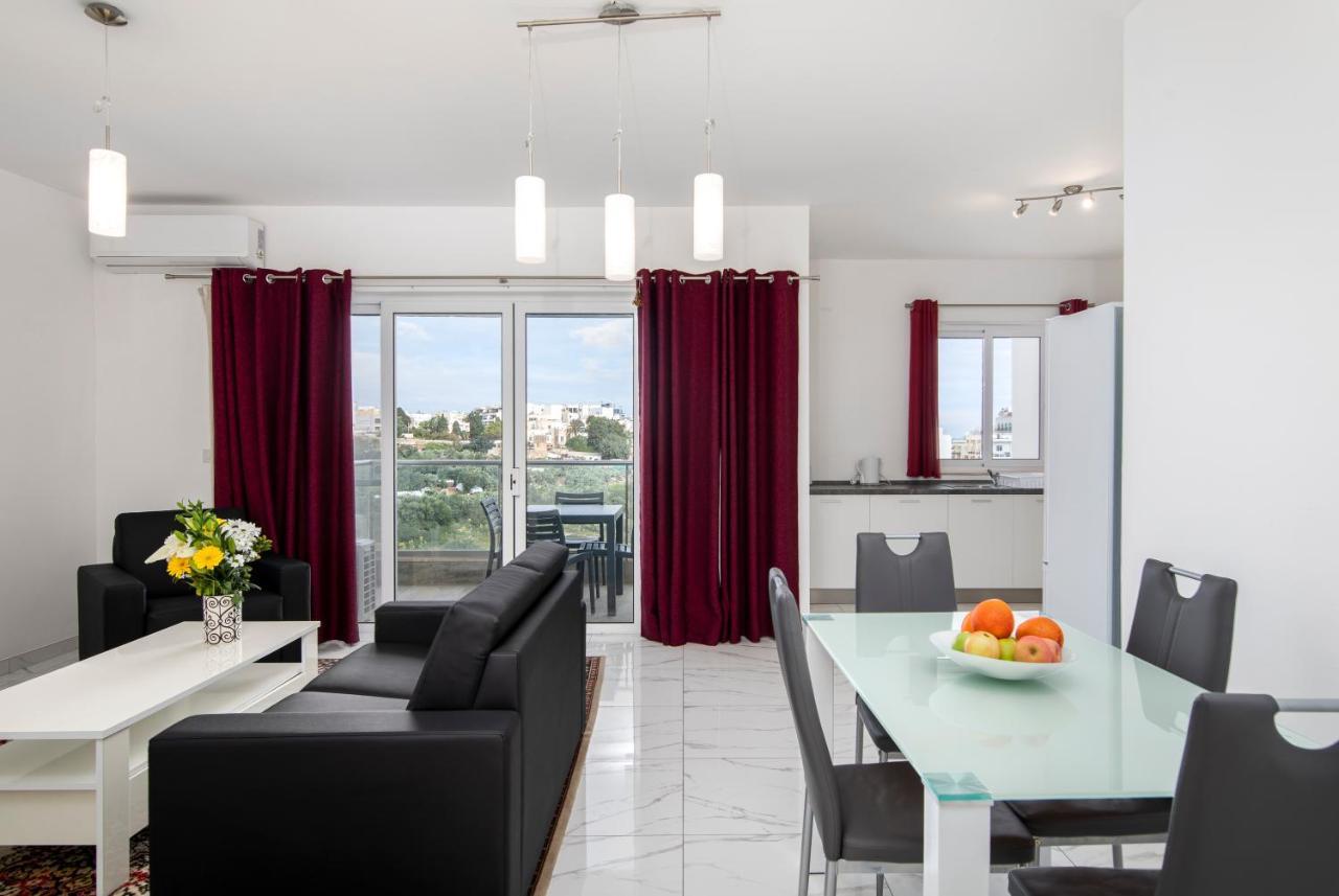 Sea View Apartment 2 Bedrooms 2 Bathrooms, 2 Minutes Away From The Sea Saint Julian's Εξωτερικό φωτογραφία